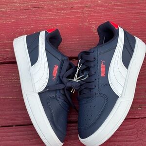 Puma Men's Dark Blue and White Sneakers